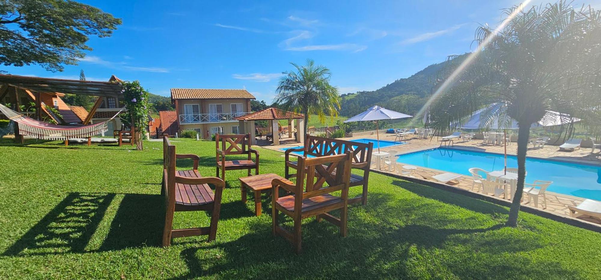 Filimahalo Hotel แซร์ฮาเนกรา ภายนอก รูปภาพ