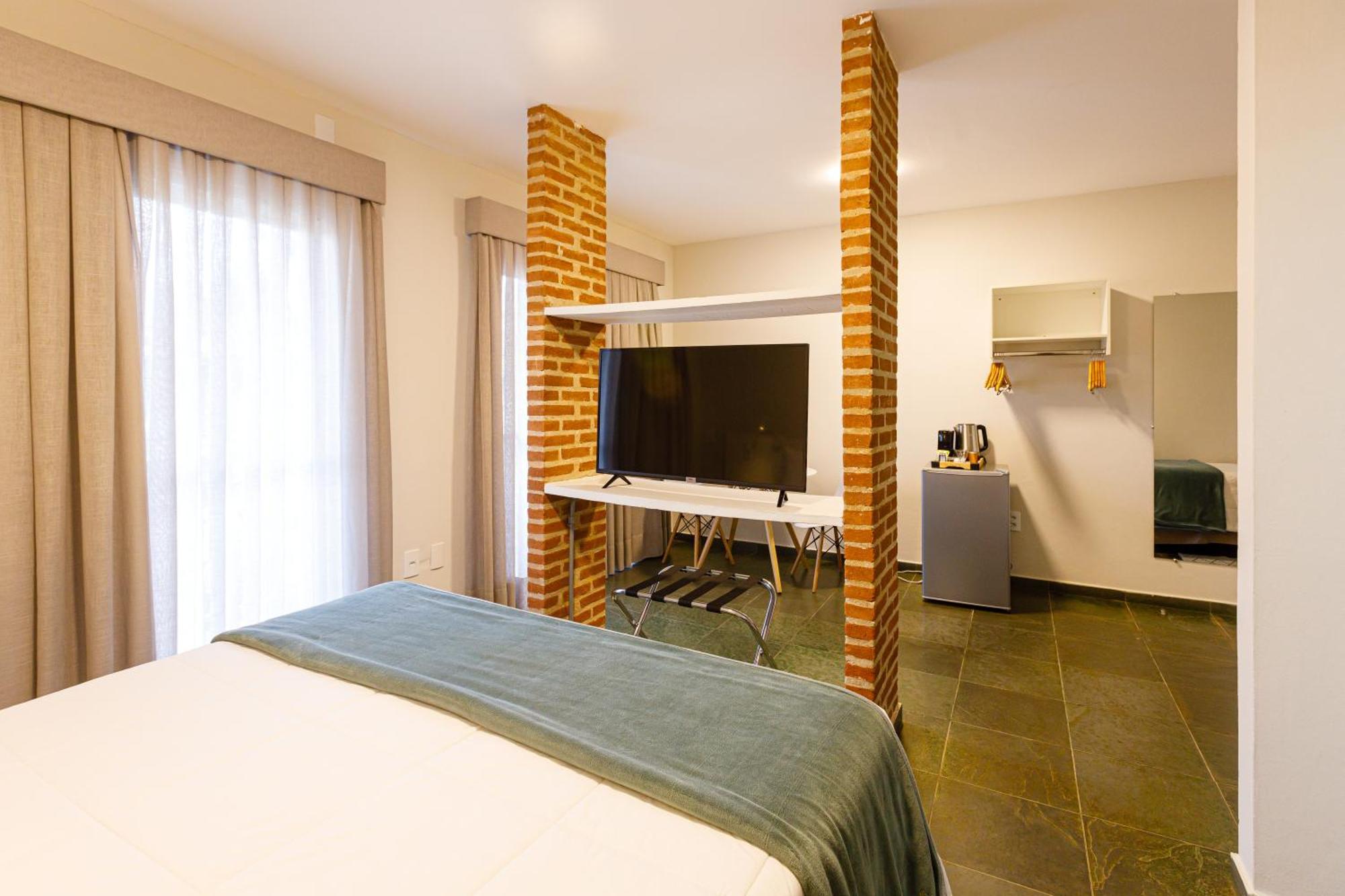 Filimahalo Hotel แซร์ฮาเนกรา ภายนอก รูปภาพ
