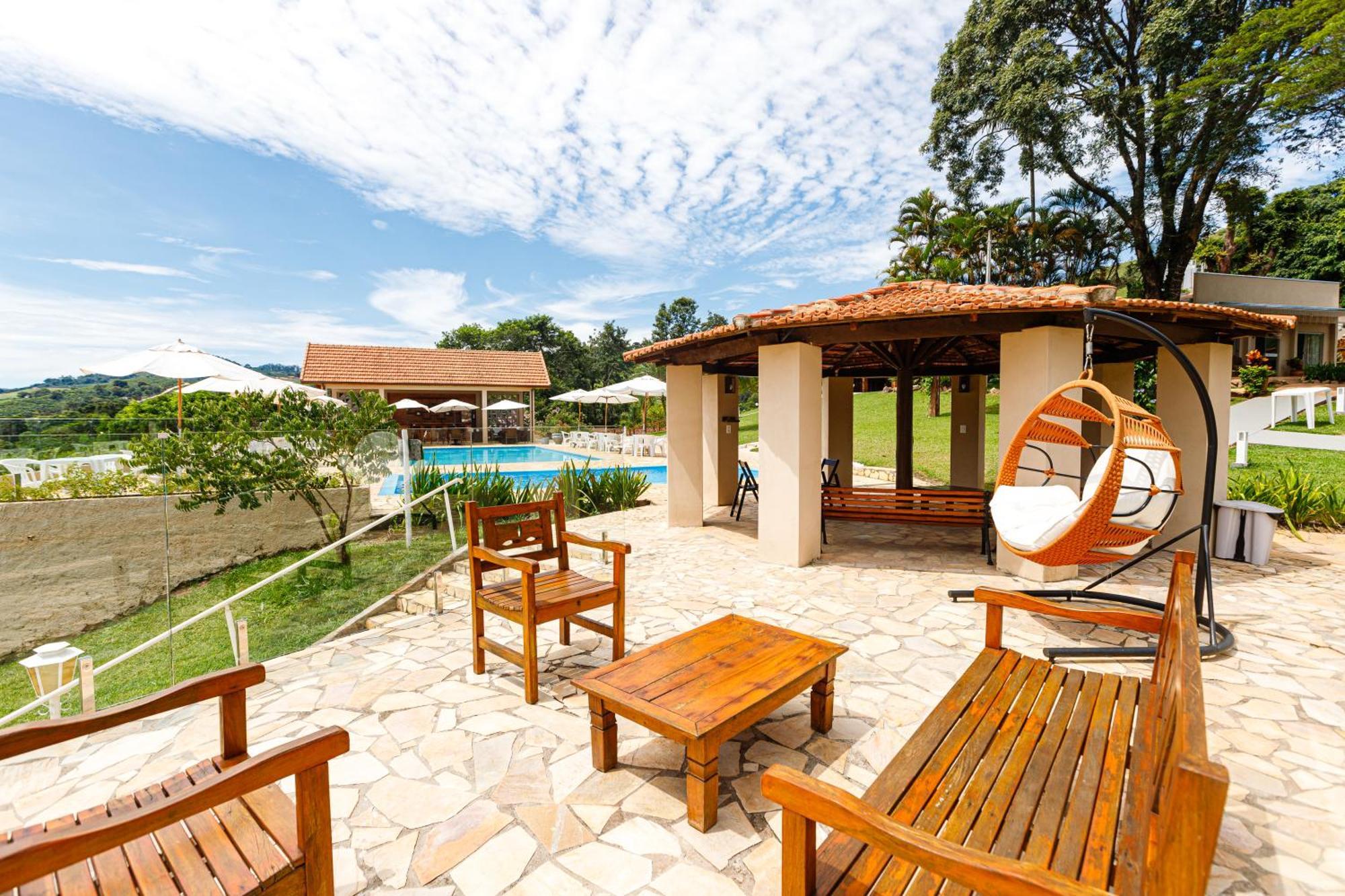 Filimahalo Hotel แซร์ฮาเนกรา ภายนอก รูปภาพ