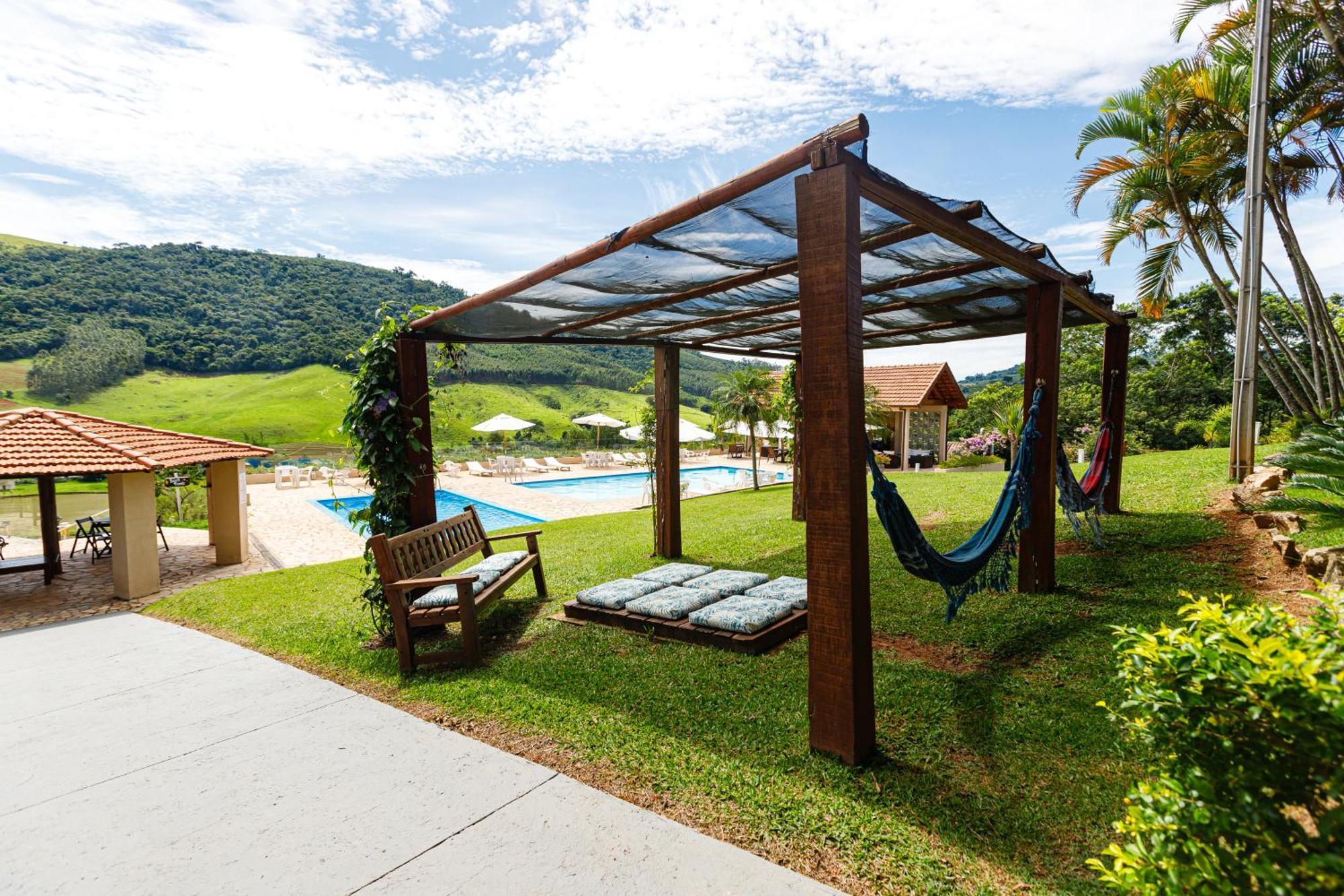 Filimahalo Hotel แซร์ฮาเนกรา ภายนอก รูปภาพ