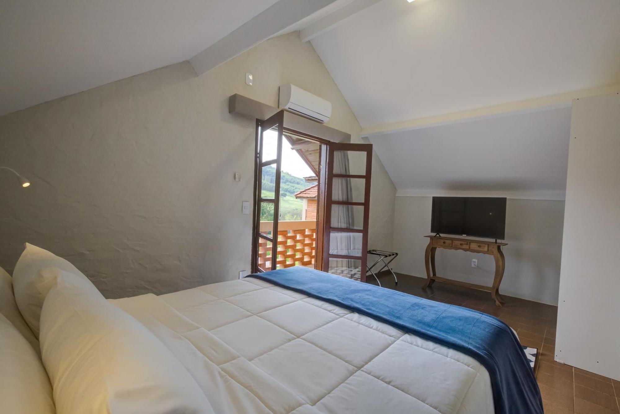 Filimahalo Hotel แซร์ฮาเนกรา ภายนอก รูปภาพ